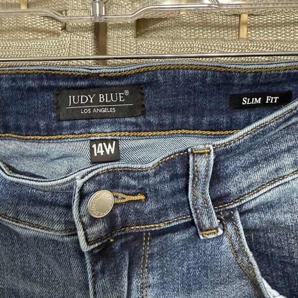 Judy Blue SLIM FIT Jeans Women’s Plus Size 14W Medium Wash Blue Stretch Denim - Picture 6 of 9